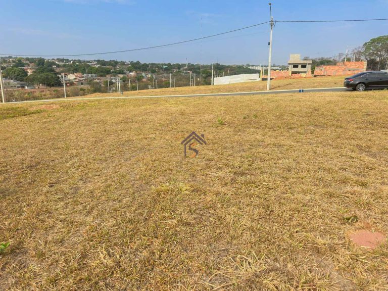 Lote em condomínio à venda no Jardins Versalhes — foto 2
