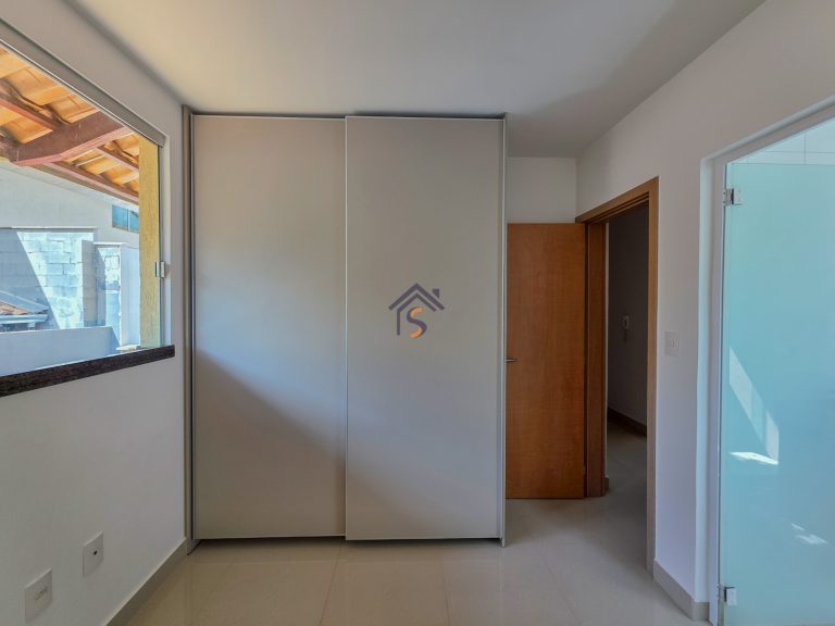 Sobrado em Condomínio com 3 suítes à venda no  Setor Sítios Santa Luzia — foto 29