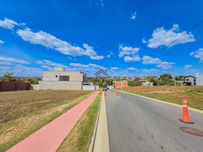 Lote em condomínio à venda no Jardins Versalhes — foto 4