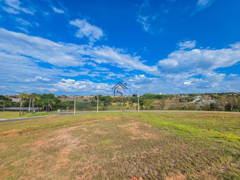 Lote em condomínio à venda no Jardins Versalhes — foto 2