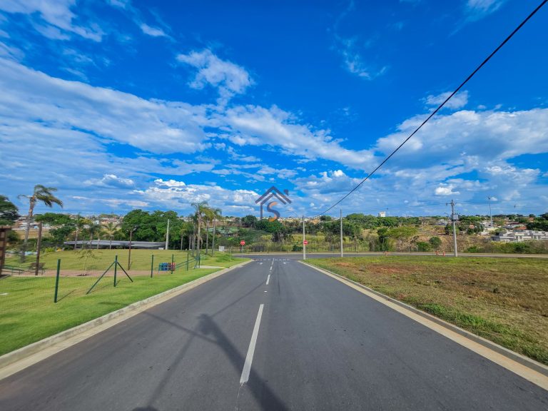 Lote em condomínio à venda no Jardins Versalhes — foto 5